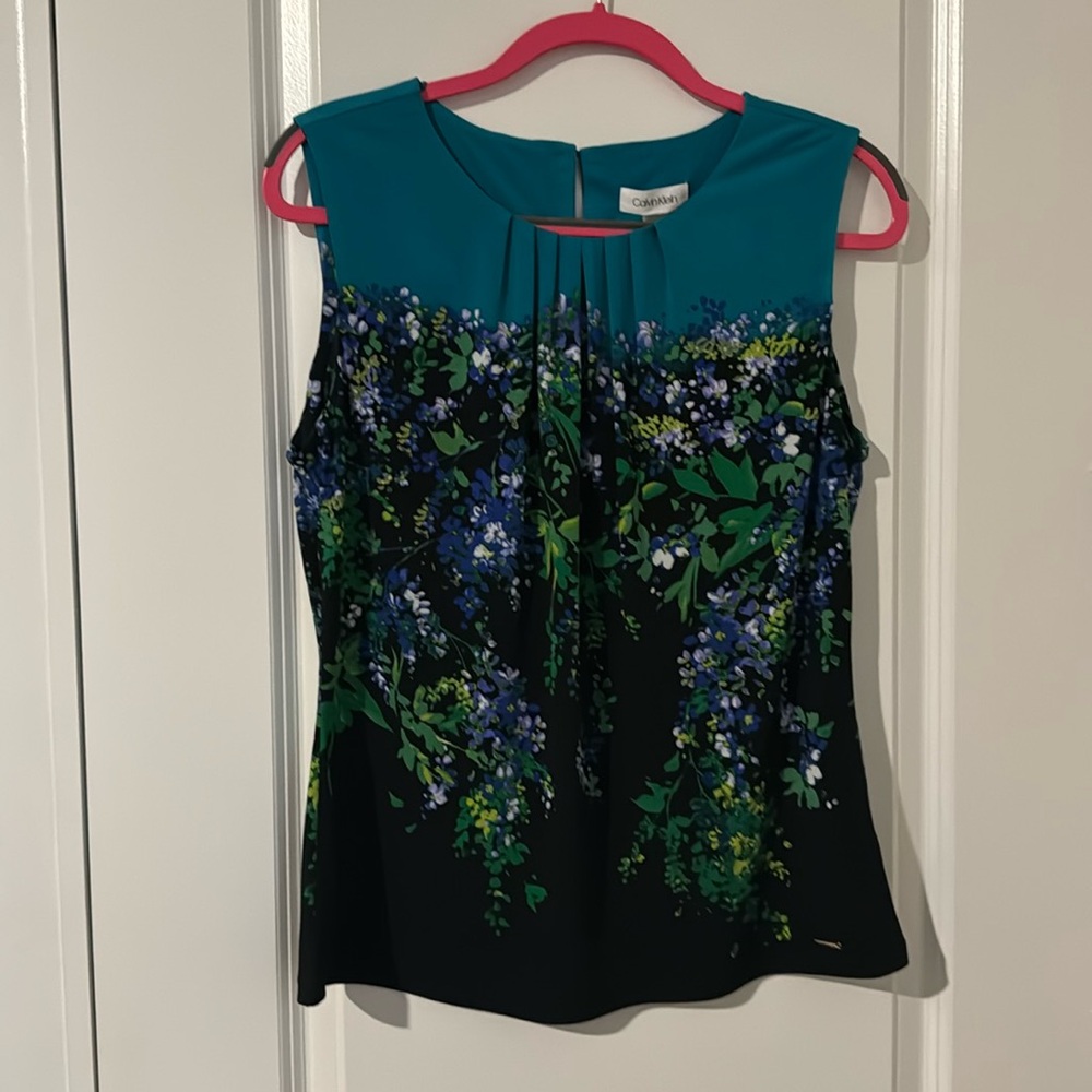 NWT Calvin Klein top